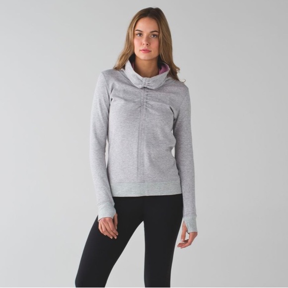 Lululemon In A Cinch Long Sleeve TeeHeathered Light Grey / Classic Stripe - Picture 3 of 12